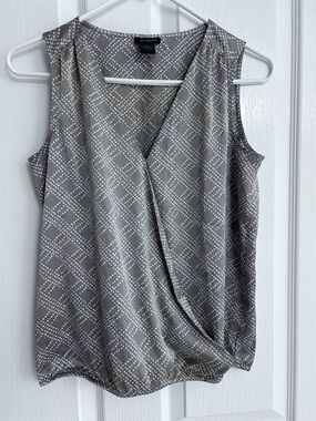Ann Taylor Sleeveless Gray Printed Wrap-Front Top